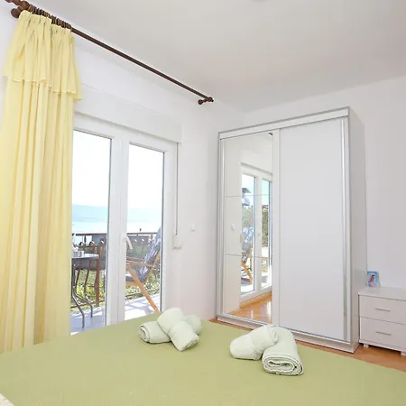 Apartamento By The Sea Slatine, Ciovo - 24266