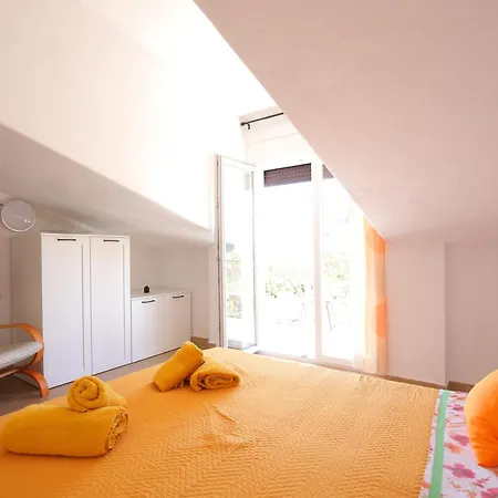Apartamento By The Sea Slatine, Ciovo - 24266